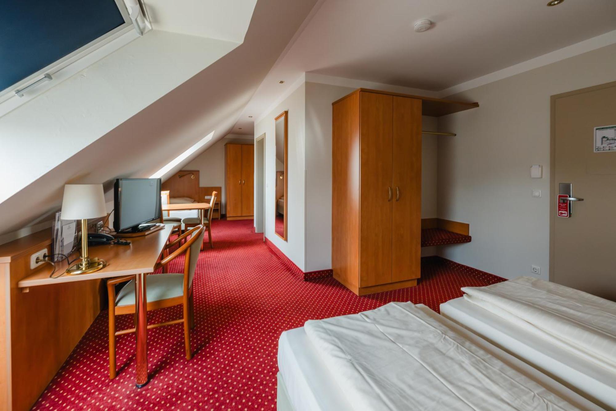Hotel Mirage Duisburg Exterior photo