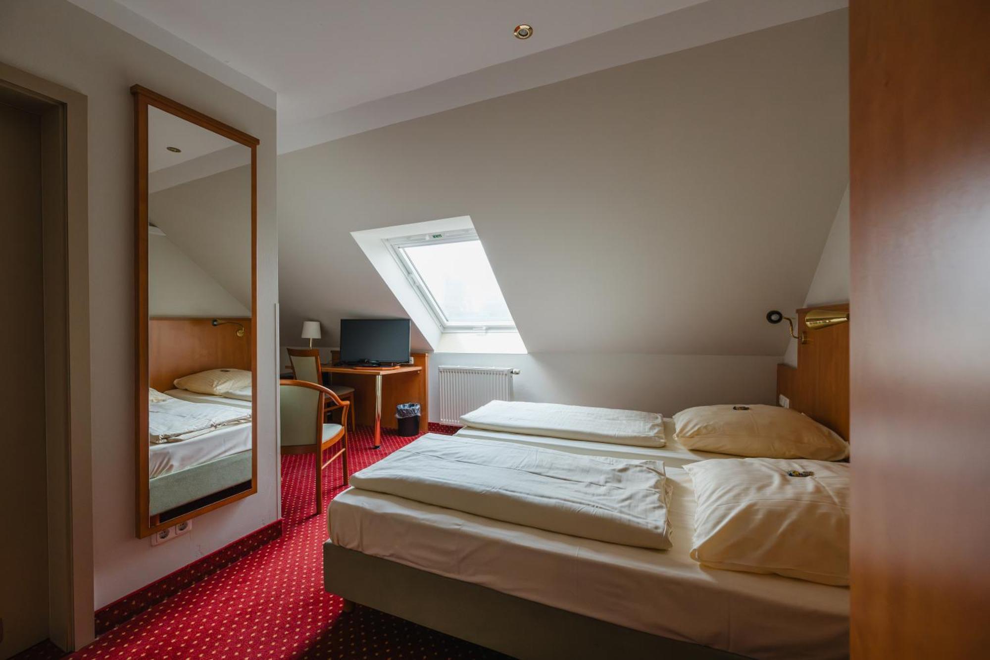 Hotel Mirage Duisburg Exterior photo