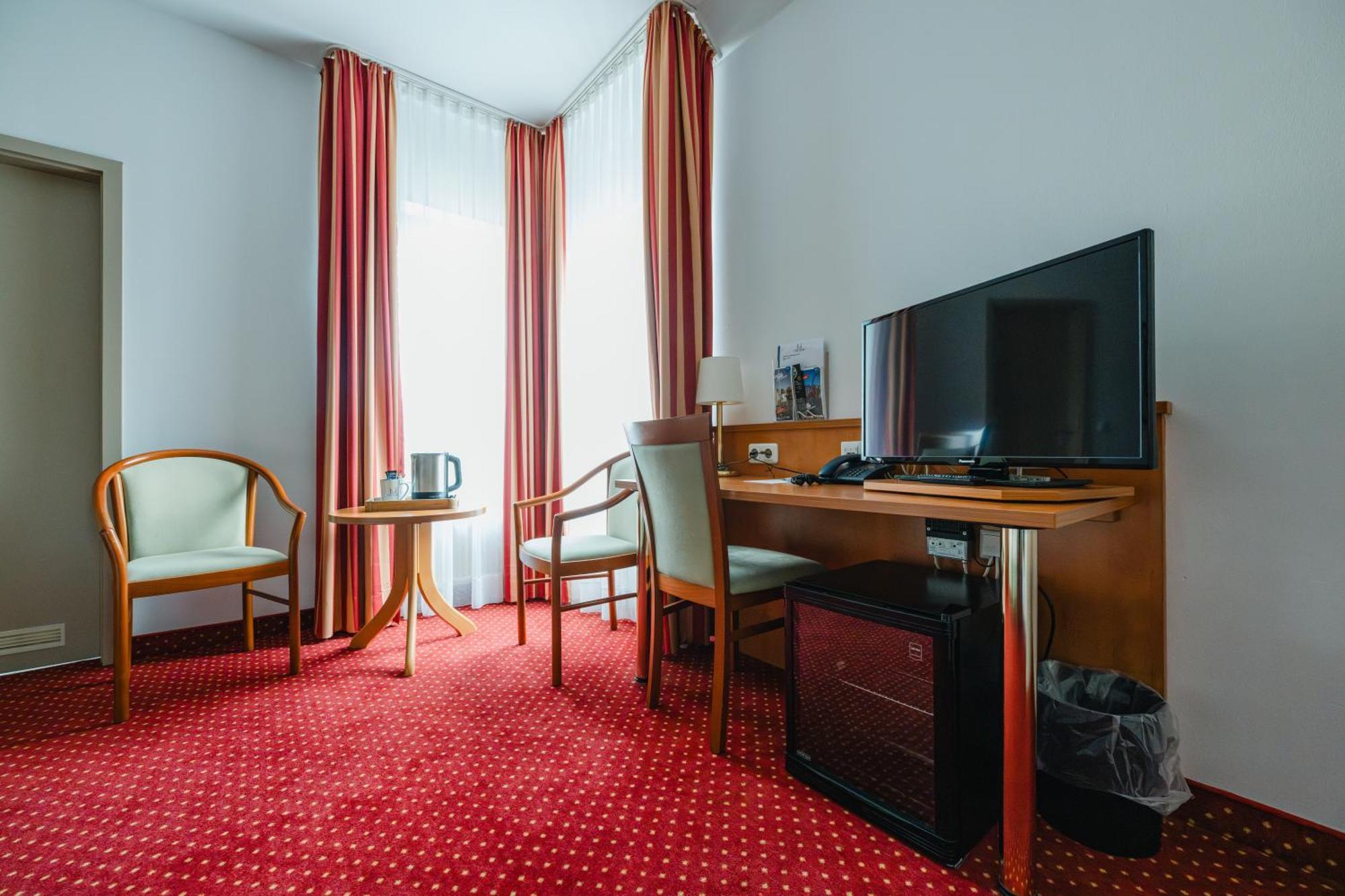 Hotel Mirage Duisburg Exterior photo