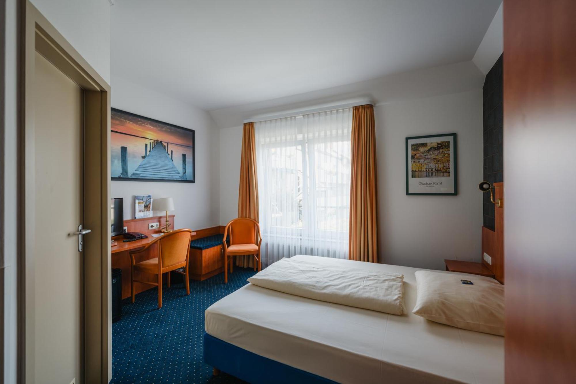 Hotel Mirage Duisburg Exterior photo