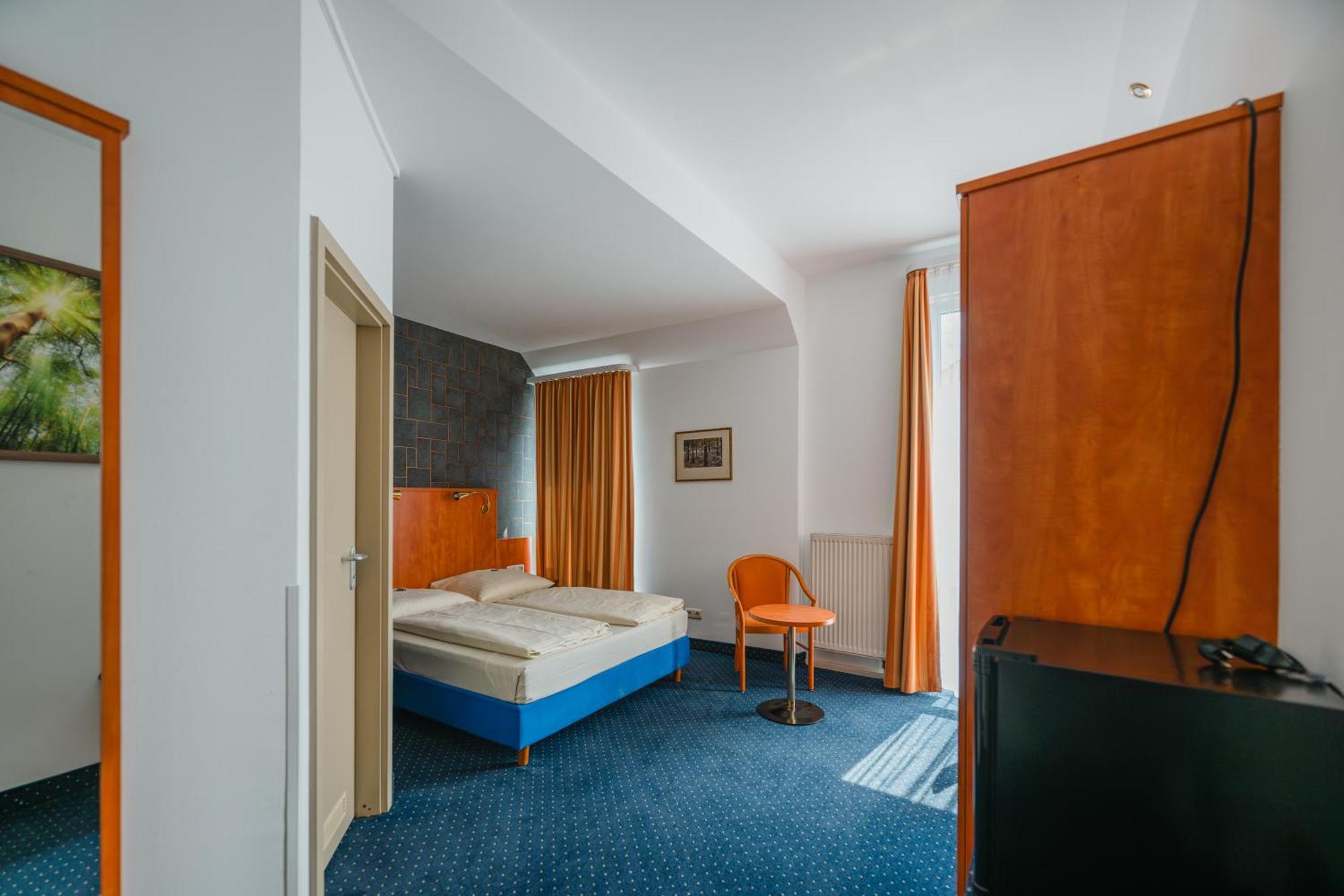 Hotel Mirage Duisburg Exterior photo