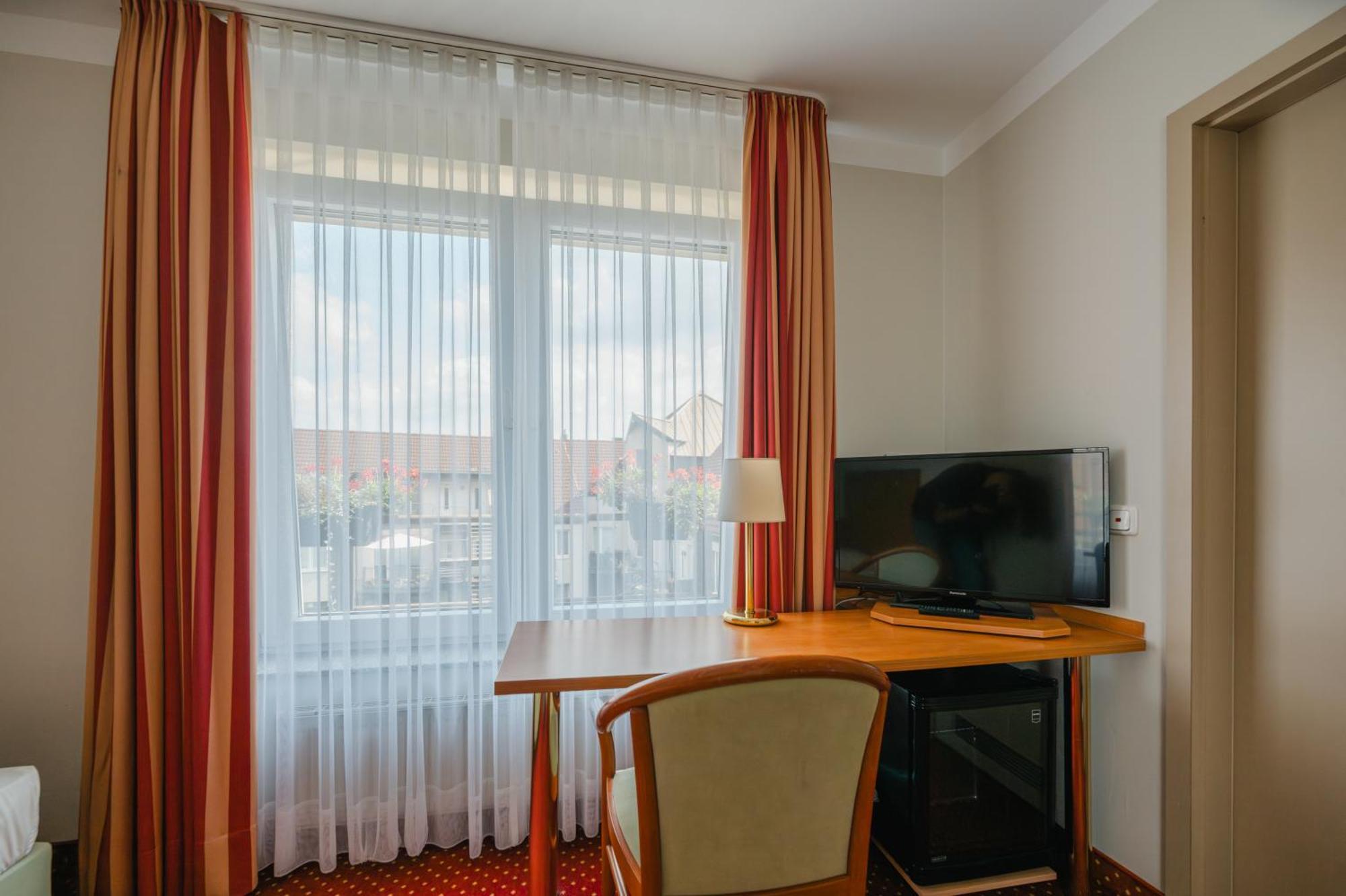 Hotel Mirage Duisburg Exterior photo